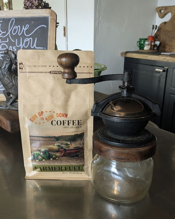 farmer fuel - Medium Dark Roast with Milk Chocolate, Cashew and Hazelnut Notes – Small Batch Brazilian Coffee by Red Rooster